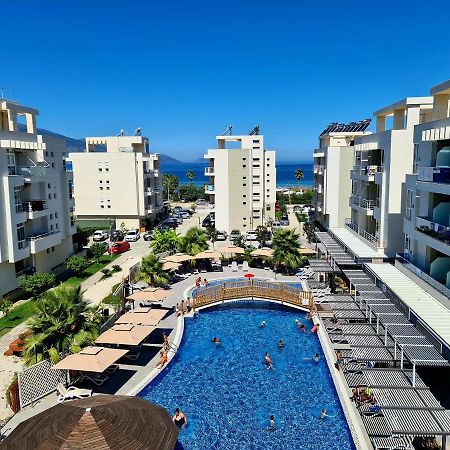 Flori Beach Apartment Radhime Luaran gambar