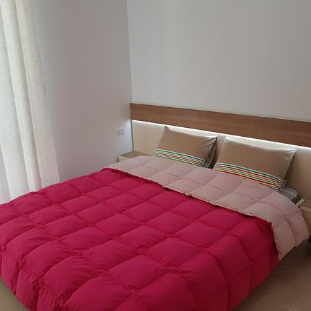 Flori Beach Apartment Radhime Bilik gambar