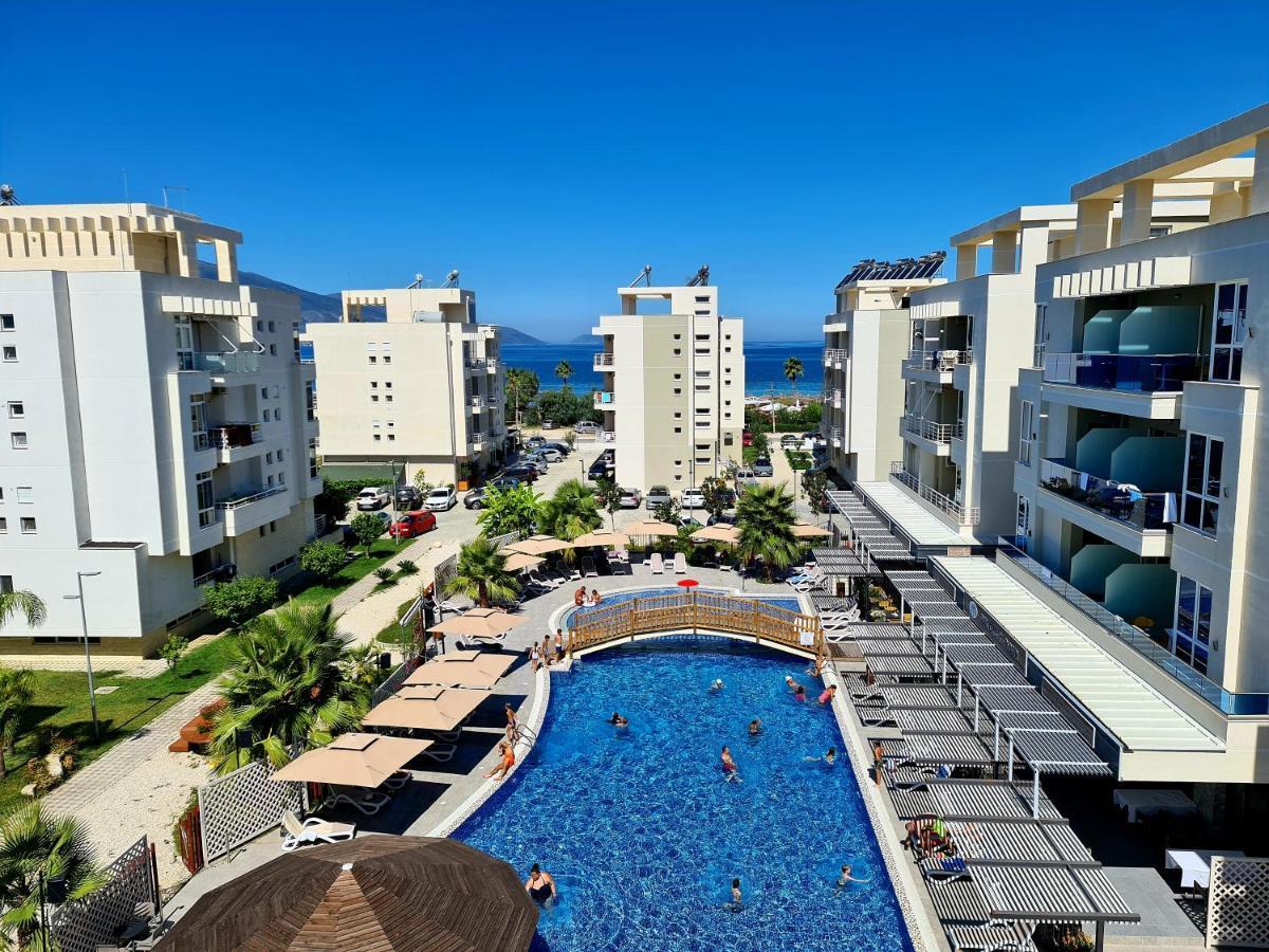 Flori Beach Apartment Radhime Luaran gambar
