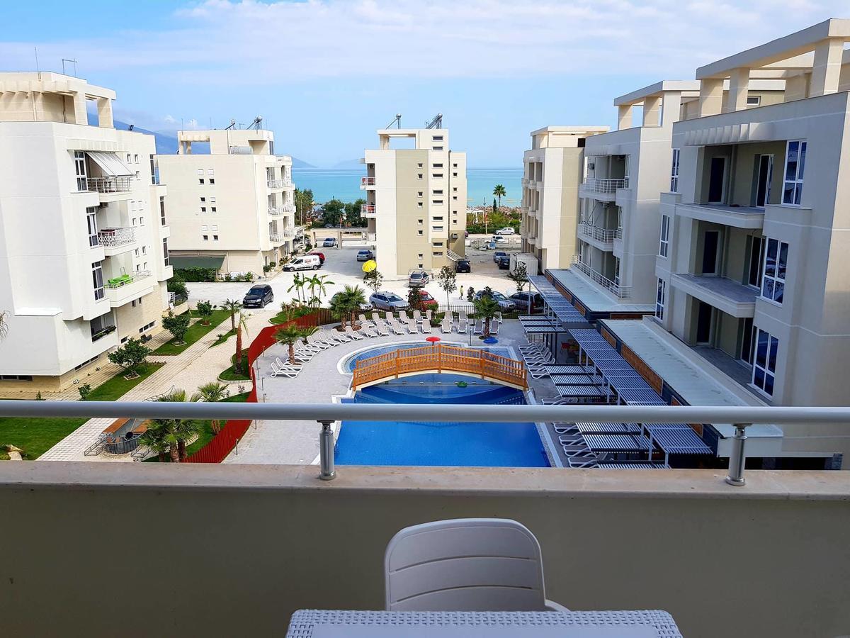 Flori Beach Apartment Radhime Luaran gambar